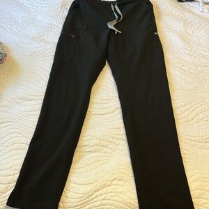 Figs Yola pants - black. Small Tall